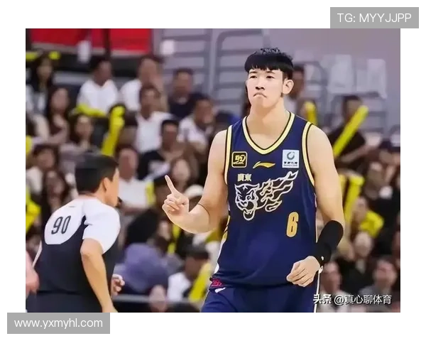 广东男篮公布新赛季注册名单 平均年龄23.3岁 陈家政王洪泽升入一队 广东男篮公布新赛季注册名单 平均年龄23.3岁 陈家政王洪泽升入一队